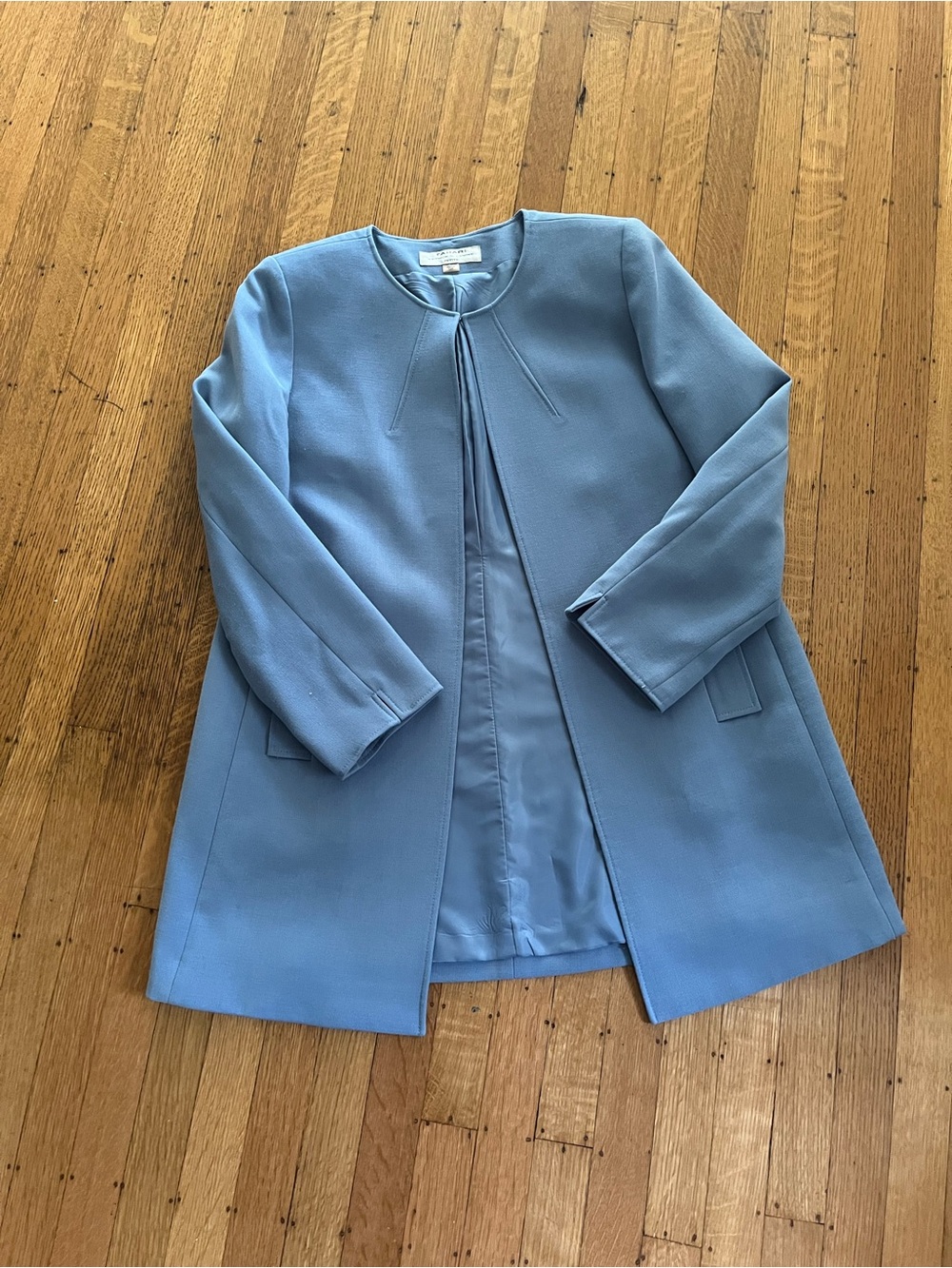 Tahari Sky Blue Collarless Tailored Longline Blazer